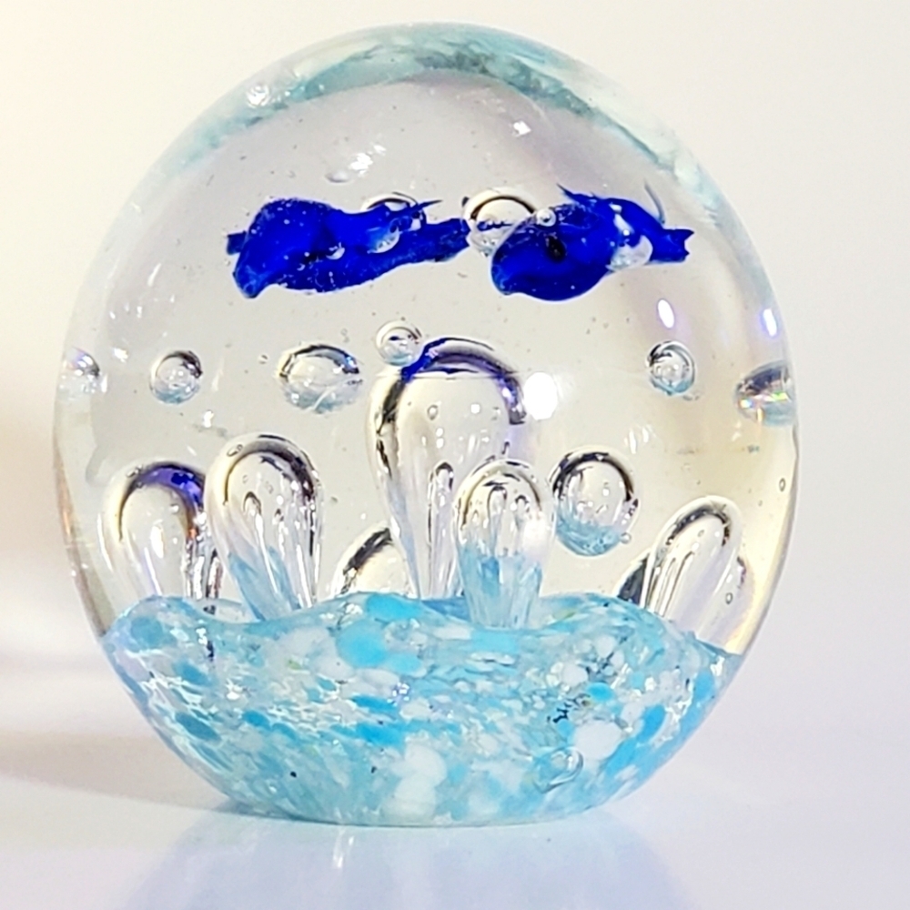 VINTAGE Handblown Glass Paperweight Ocean Themed Controled Bubble & Blue Fish